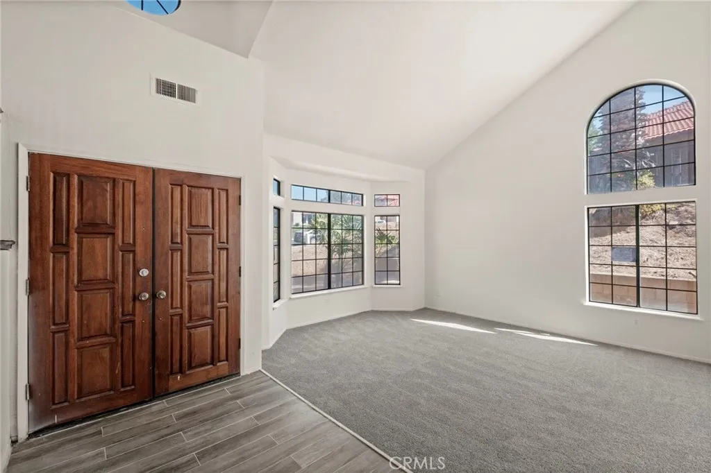 24735 Thornberry Circle, Moreno Valley, California 92557 home-pic-2