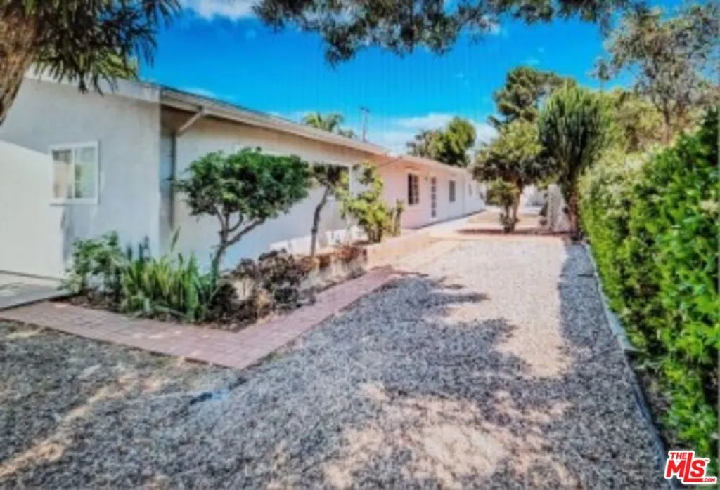 4669 W Olympic Boulevard, Los Angeles, California 90019 home-pic-8