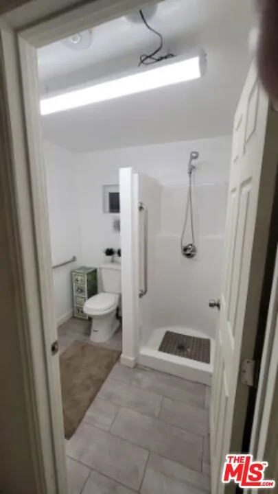 4669 W Olympic Boulevard, Los Angeles, California 90019 home-pic-3