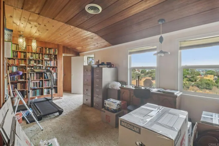 9645 Lamar St, Spring Valley, California 91977