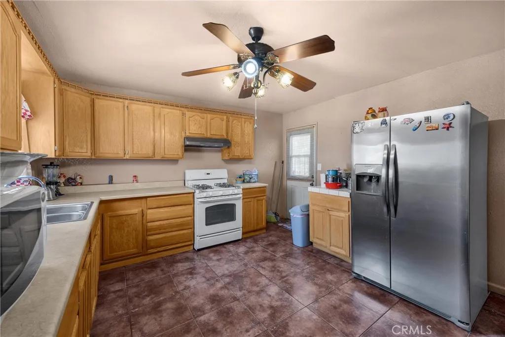 15278 Boyle Avenue, Fontana, California 92337 home-pic-22