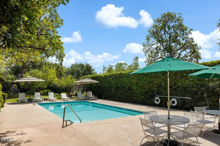 190 Arroyo Terrace #204 037-mls