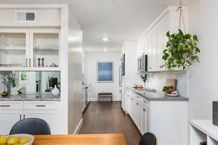 190 Arroyo Terrace #204 021-mls
