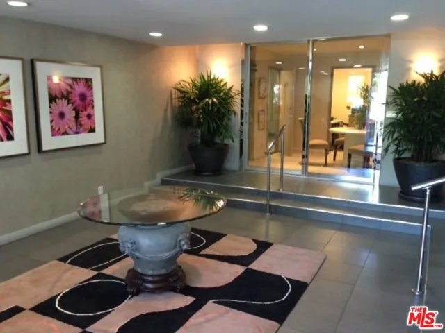 11730 W Sunset Boulevard, Los Angeles, California 90049