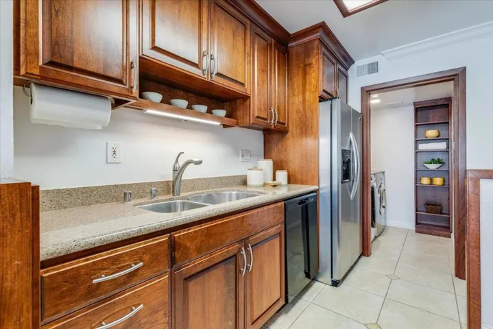 3392 Brittan Avenue 4, San Carlos, California 94070
