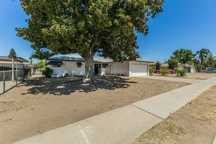 4747 E Clinton Avenue, Fresno, California 93703