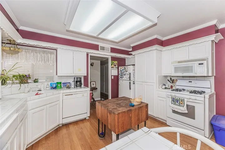 4747 E Clinton Avenue, Fresno, California 93703