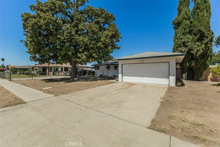 4747 E Clinton Avenue, Fresno, California 93703
