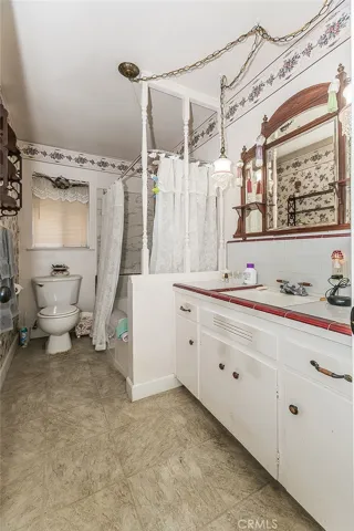 4747 E Clinton Avenue, Fresno, California 93703