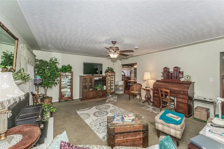 4747 E Clinton Avenue, Fresno, California 93703