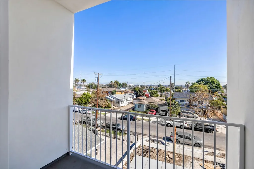 10905 Dalerose Avenue, Inglewood, California 90304 home-pic-71