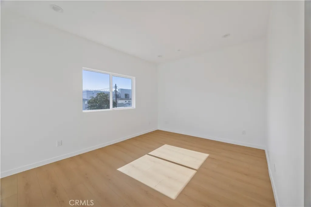 10905 Dalerose Avenue, Inglewood, California 90304 home-pic-11