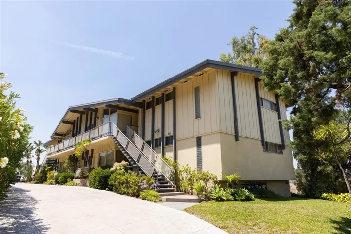1860 Verdugo Loma Drive, Glendale, California 91208