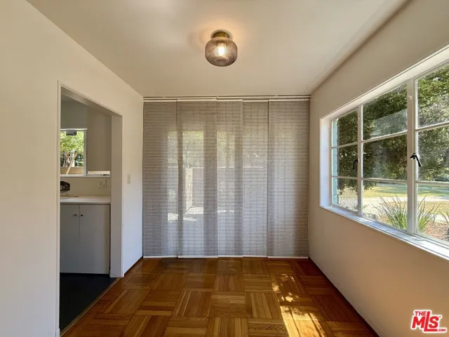 5530 Village, Los Angeles, California 90016