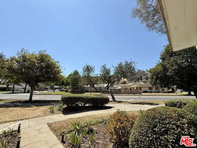 5530 Village, Los Angeles, California 90016