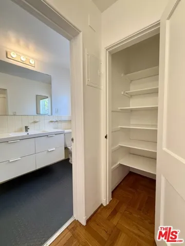 5530 Village, Los Angeles, California 90016