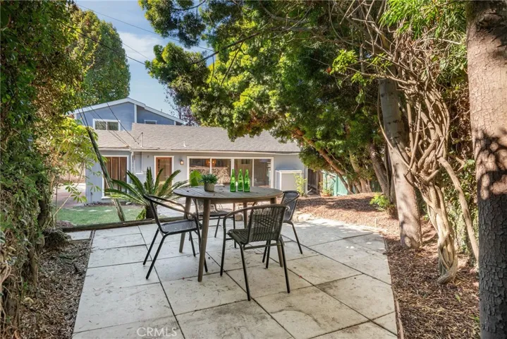 1616 Magnolia Avenue, Manhattan Beach, California 90266