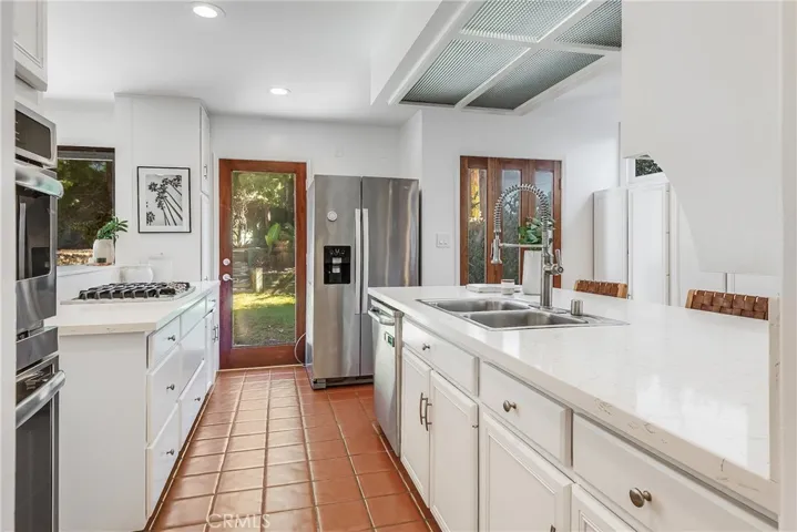 1616 Magnolia Avenue, Manhattan Beach, California 90266