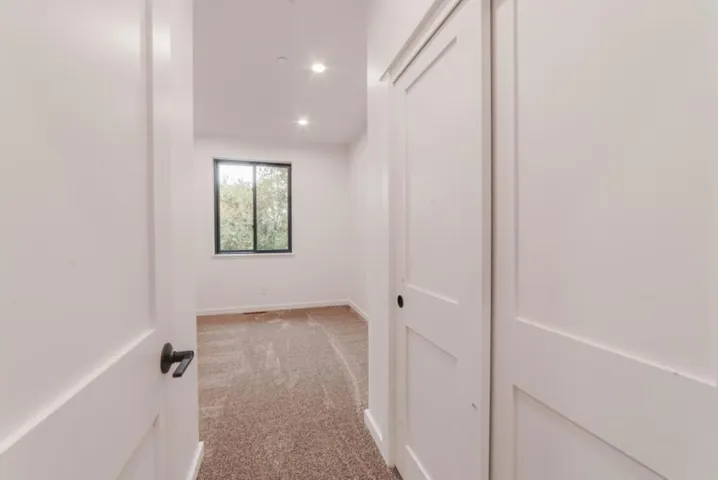54 Sill Road, Royal Oaks, California 95076
