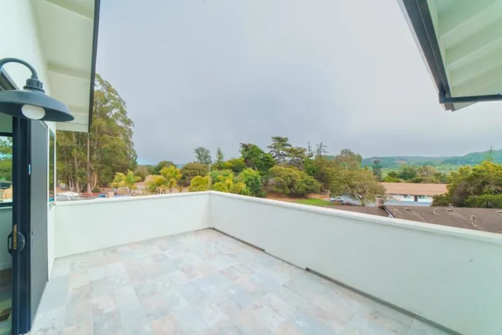 54 Sill Road, Royal Oaks, California 95076