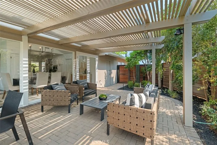 1056 Madison Place, Laguna Beach, California 92651