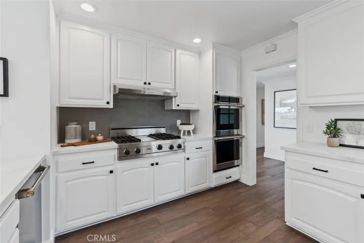1056 Madison Place, Laguna Beach, California 92651