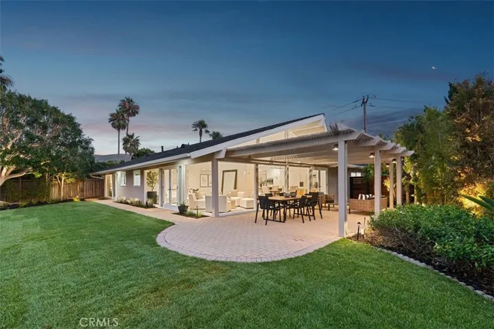 1056 Madison Place, Laguna Beach, California 92651