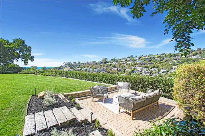 1056 Madison Place, Laguna Beach, California 92651