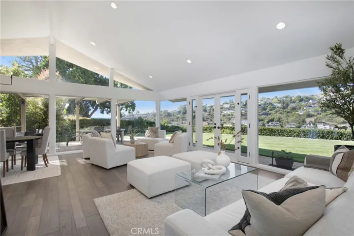 1056 Madison Place, Laguna Beach, California 92651