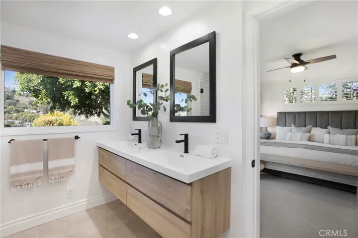 1056 Madison Place, Laguna Beach, California 92651