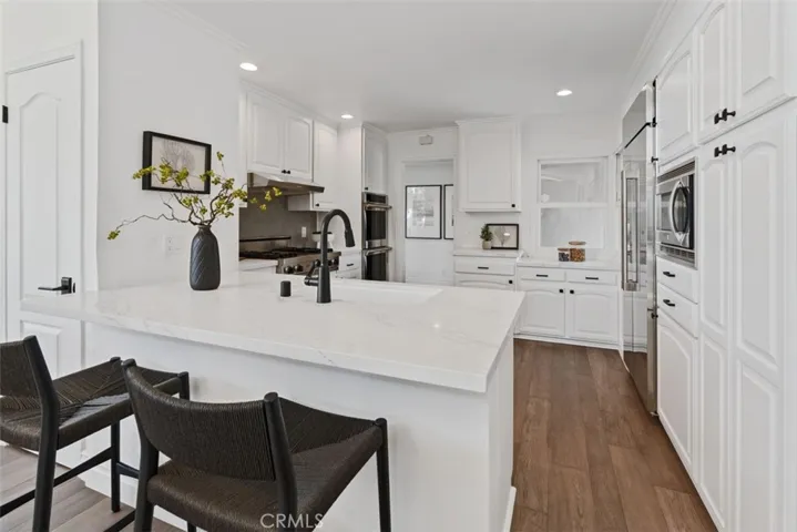 1056 Madison Place, Laguna Beach, California 92651