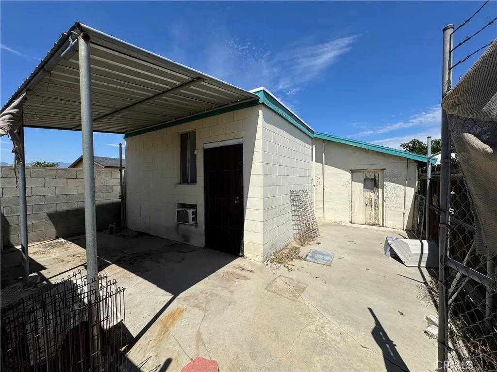 758 S Acacia Avenue, Rialto, California 92376 home-pic-29