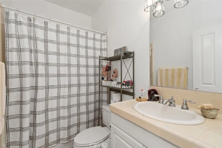 Ensuite bath for bedroom 2 upstairs.