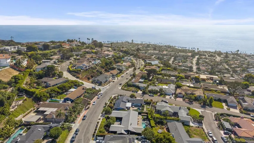6510 Avenida Manana, La Jolla, California 92037
