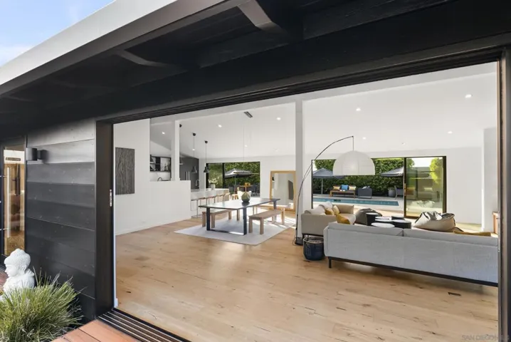 6510 Avenida Manana, La Jolla, California 92037