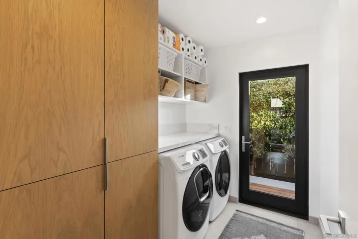6510 Avenida Manana, La Jolla, California 92037