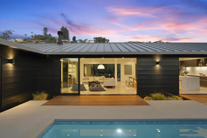6510 Avenida Manana, La Jolla, California 92037