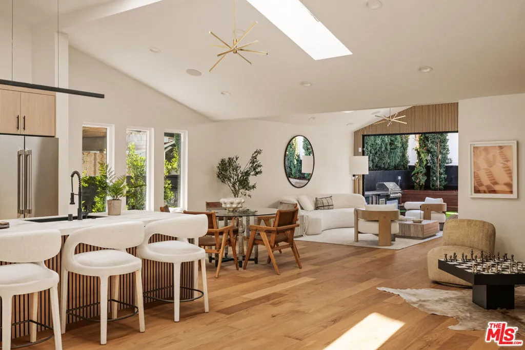 4615 Cedros Avenue, Sherman Oaks, California 91403 home-pic-6