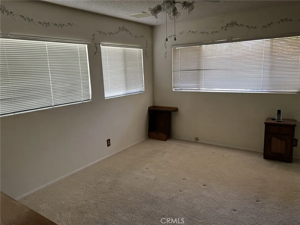44705 Lowtree Avenue, Lancaster, California 93534 home-pic-8