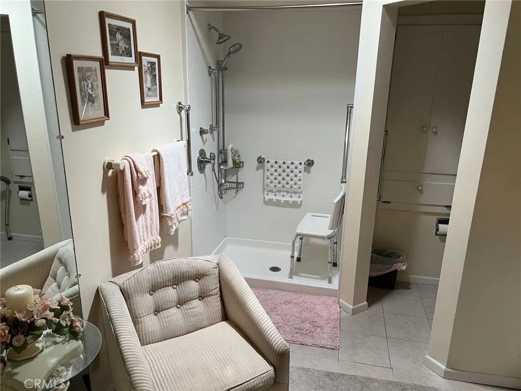 44705 Lowtree Avenue, Lancaster, California 93534 home-pic-11