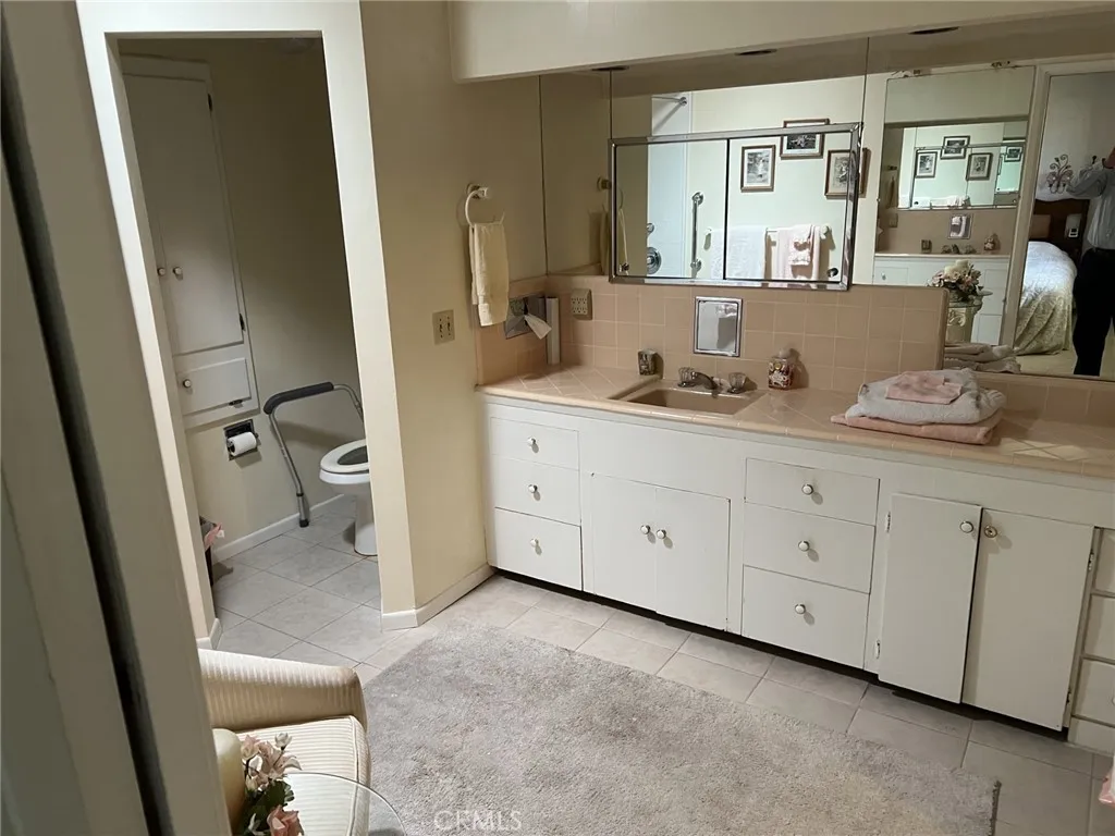 44705 Lowtree Avenue, Lancaster, California 93534 home-pic-10