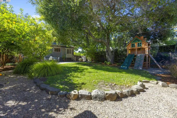898 Union St, Alameda, California 94501