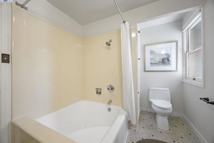 898 Union St, Alameda, California 94501