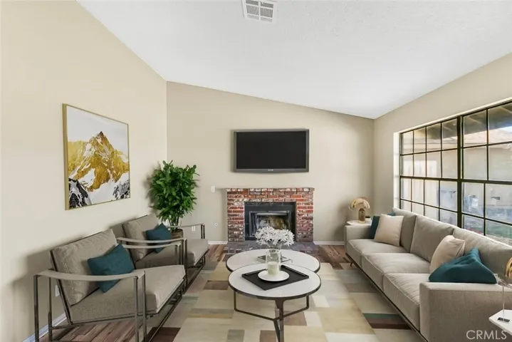 38532 Division Street, Palmdale, California 93550