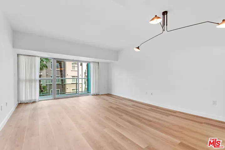 13700 Marina Pointe Drive 306, Marina Del Rey, California 90292