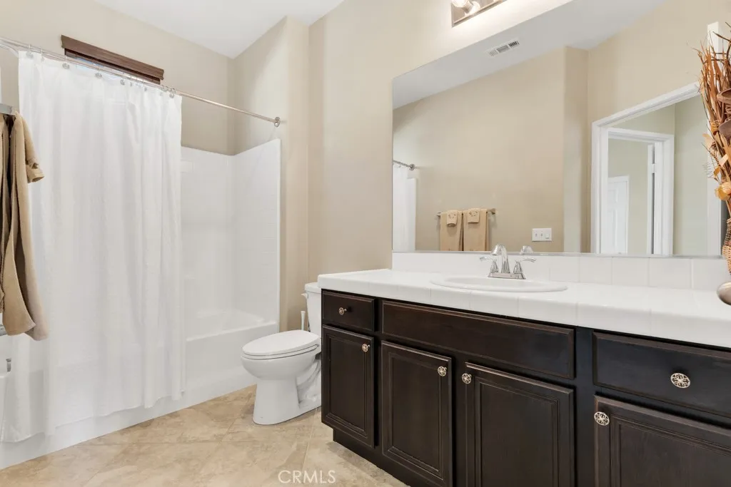 14665 Sherman Way, Van Nuys, California 91405 home-pic-23