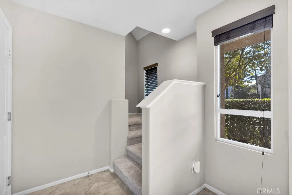 14665 Sherman Way, Van Nuys, California 91405 home-pic-37