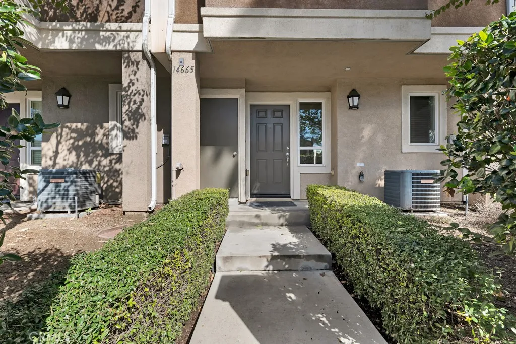 14665 Sherman Way, Van Nuys, California 91405 home-pic-6
