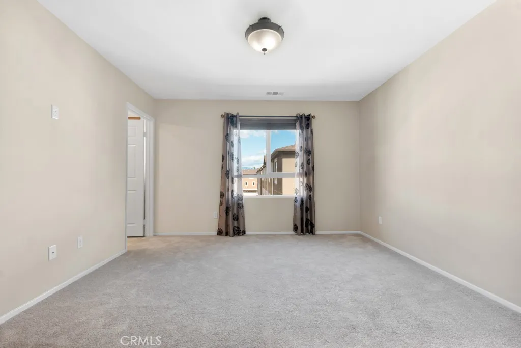 14665 Sherman Way, Van Nuys, California 91405 home-pic-20