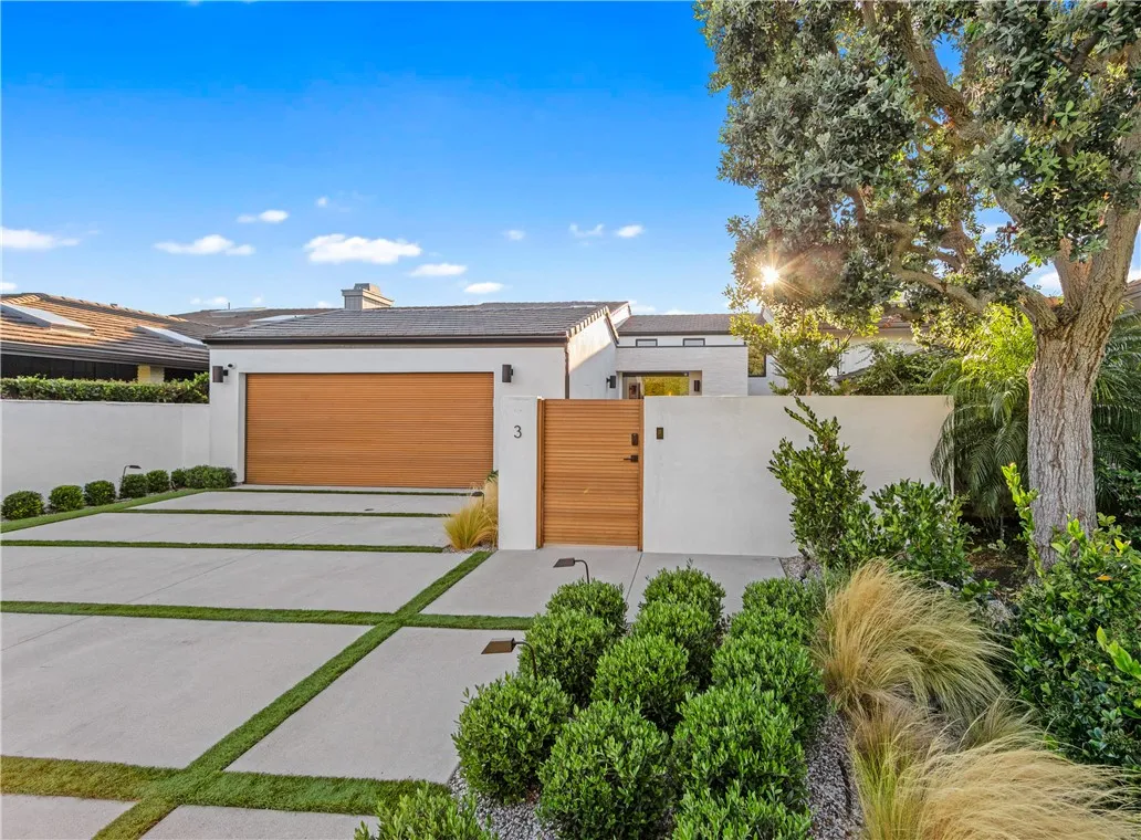 3 Jasmine Creek Dr, Corona Del Mar, California 92625, 3 Bedrooms Bedrooms, ,4 BathroomsBathrooms,Residential,For Sale,Jasmine Creek Dr,OC25166007